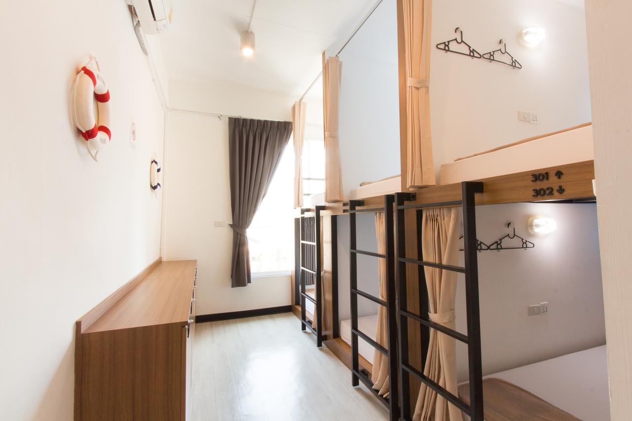 Pier 49 Hostel Bangkok Buitenkant foto