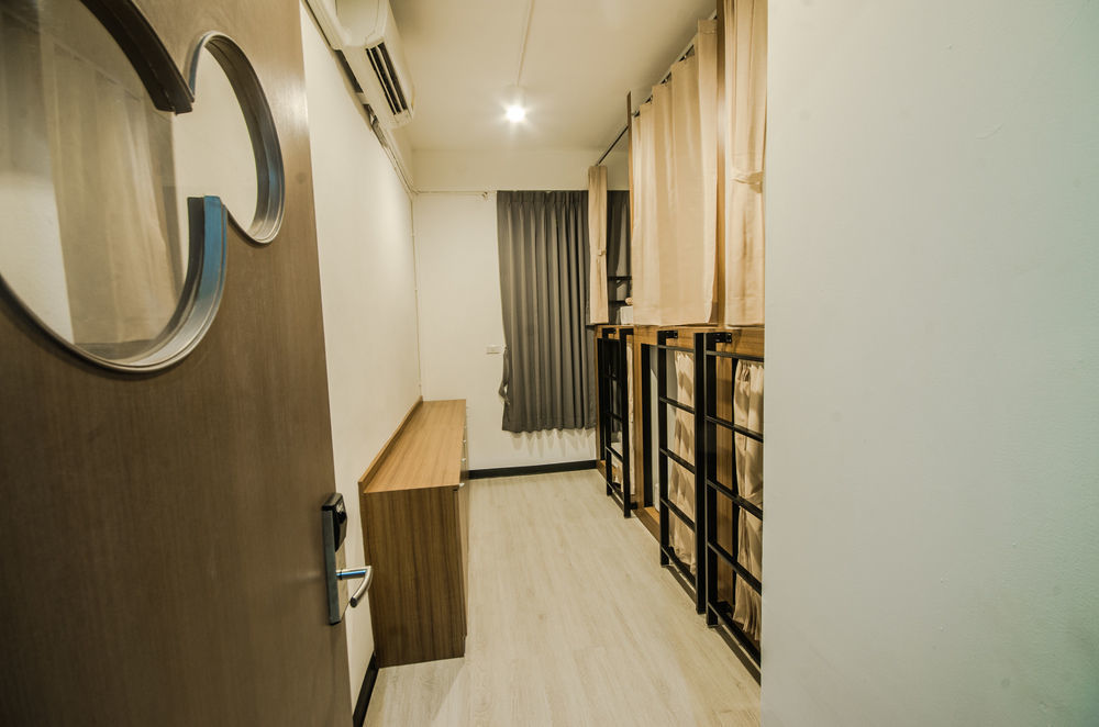 Pier 49 Hostel Bangkok Buitenkant foto